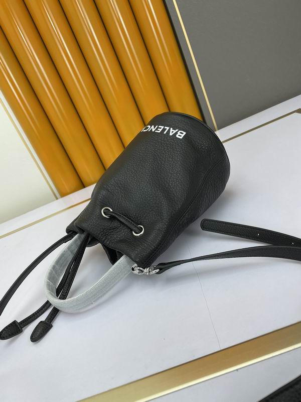 Balenciaga 15x23x15cm ww3 (5)