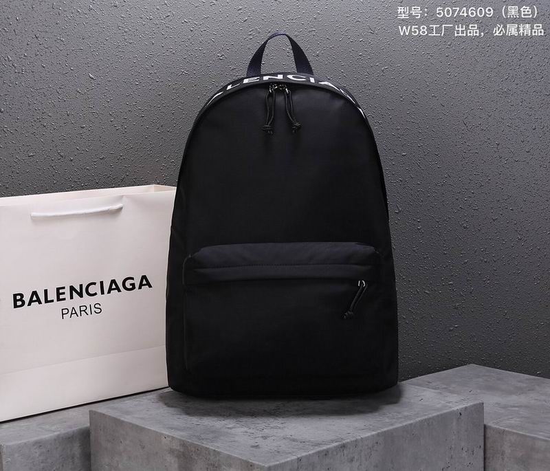 Balenciaga 5074609 XM1 (1)