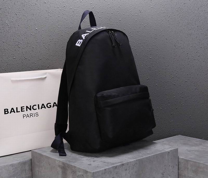 Balenciaga 5074609 XM1 (2)
