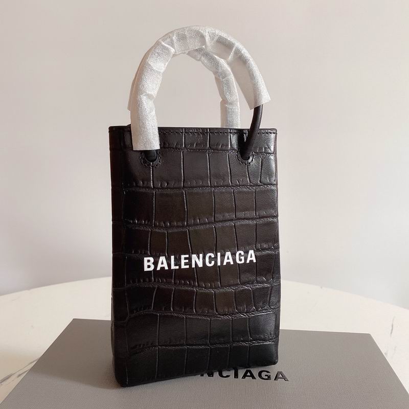 Balenciaga802 18x4 (1)