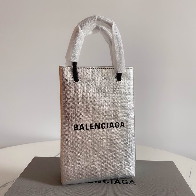Balenciaga802 18x4 (1)