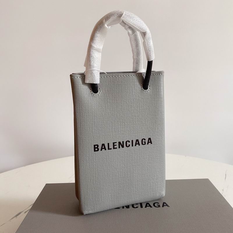 Balenciaga802 18x4 (1)