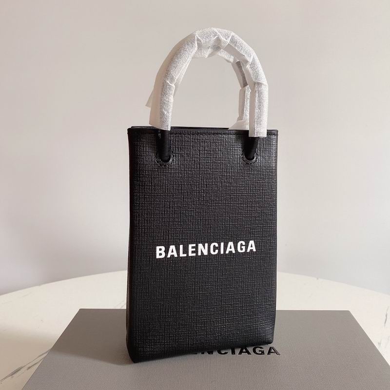 Balenciaga802 18x4 (1)