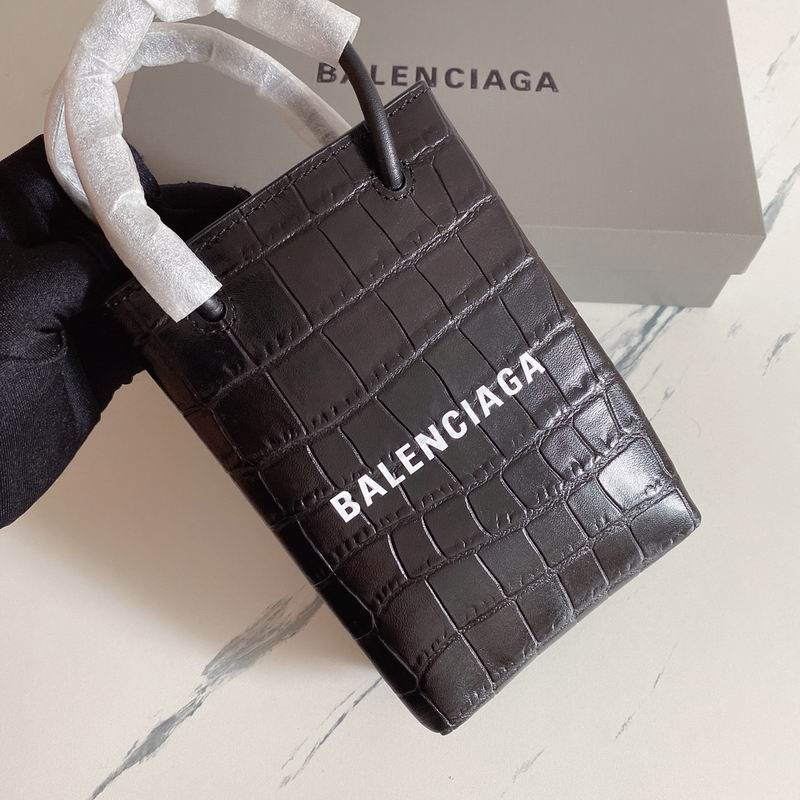Balenciaga802 18x4 (3)
