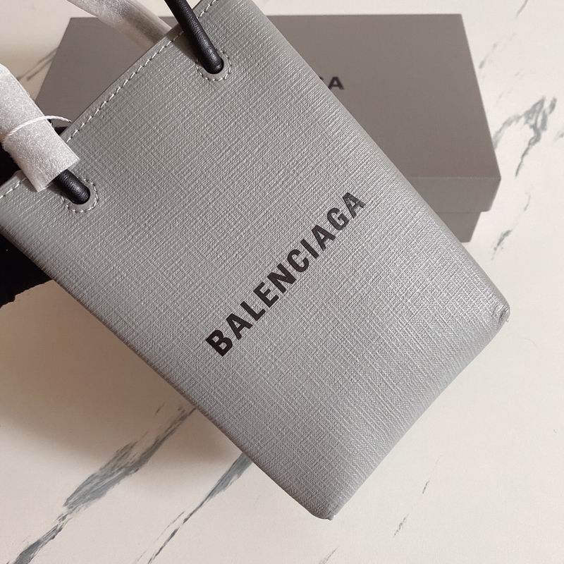Balenciaga802 18x4 (3)