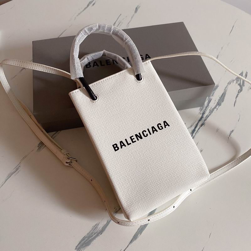 Balenciaga802 18x4 (3)