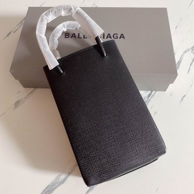Balenciaga802 18x4 (4)