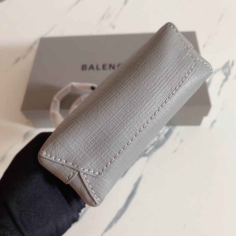 Balenciaga802 18x4 (6)