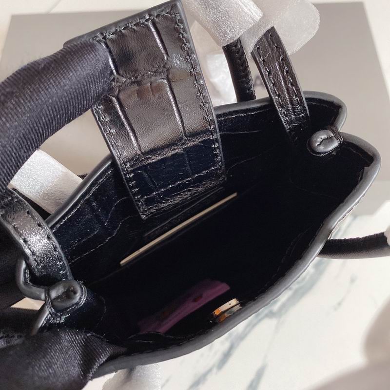 Balenciaga802 18x4 (7)