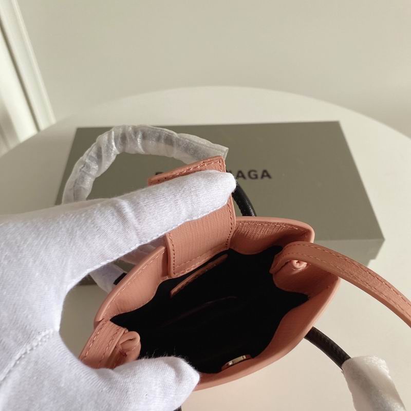 Balenciaga802 18x4 (9)