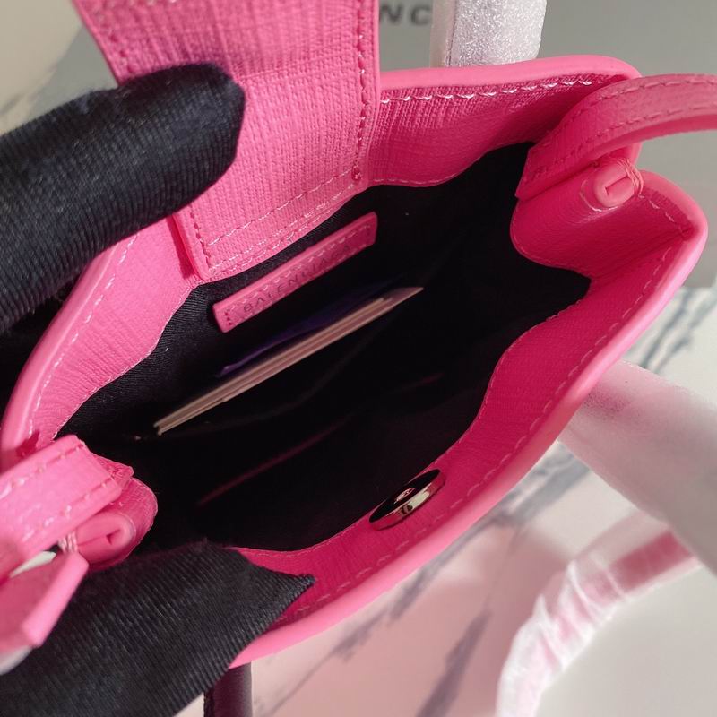 Balenciaga802 18x4 (9)