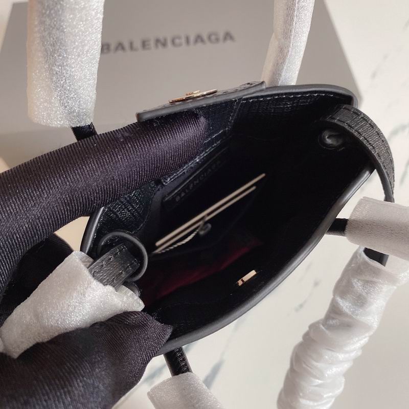 Balenciaga802 18x4 (9)