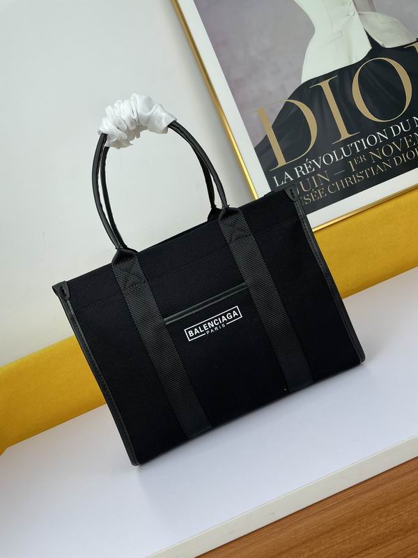 Balenciaga926 32x25x8cm ww (1)
