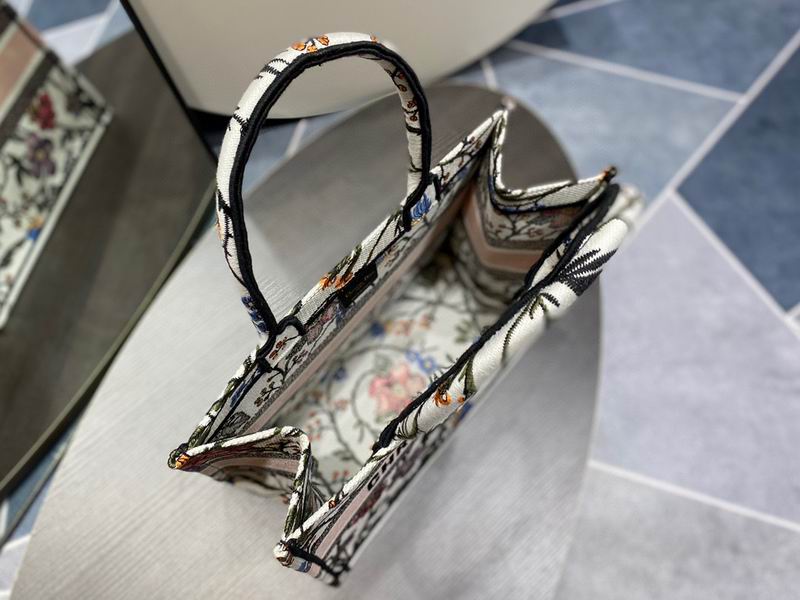 Book Toe 36x28x16cm sz10 (8)