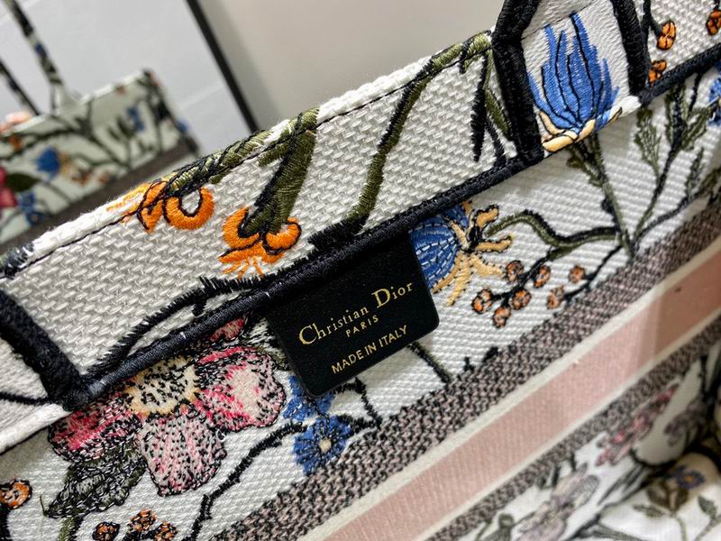 Book Toe 36x28x16cm sz10 (9)