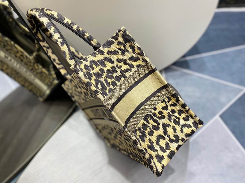 Book Toe 36x28x16cm sz11 (4)