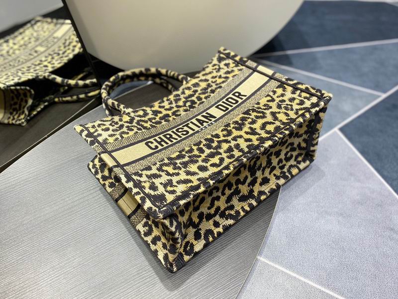 Book Toe 36x28x16cm sz11 (5)