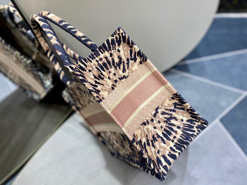 Book Toe 36x28x16cm sz12 (4)