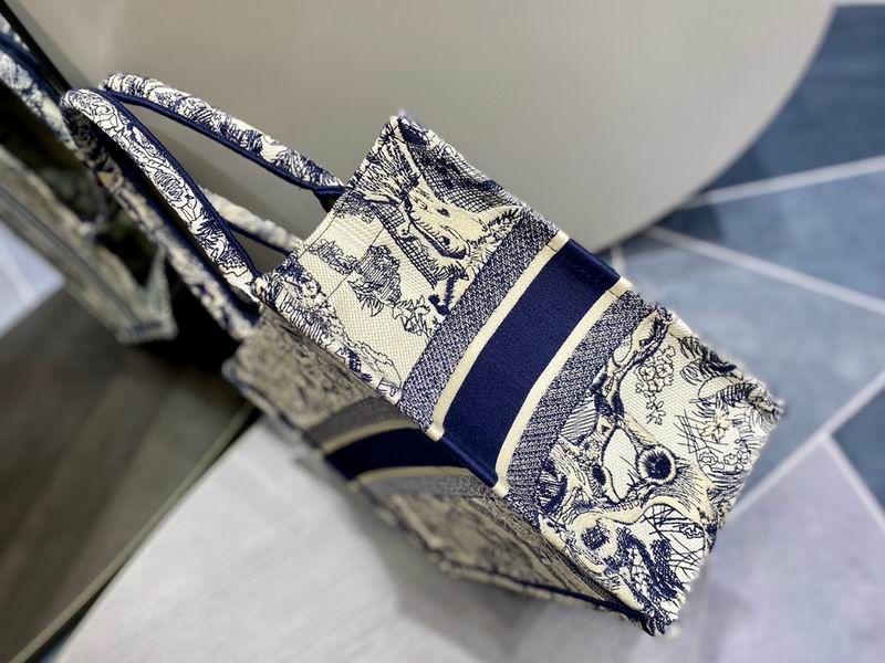 Book Toe 36x28x16cm sz4 (4)