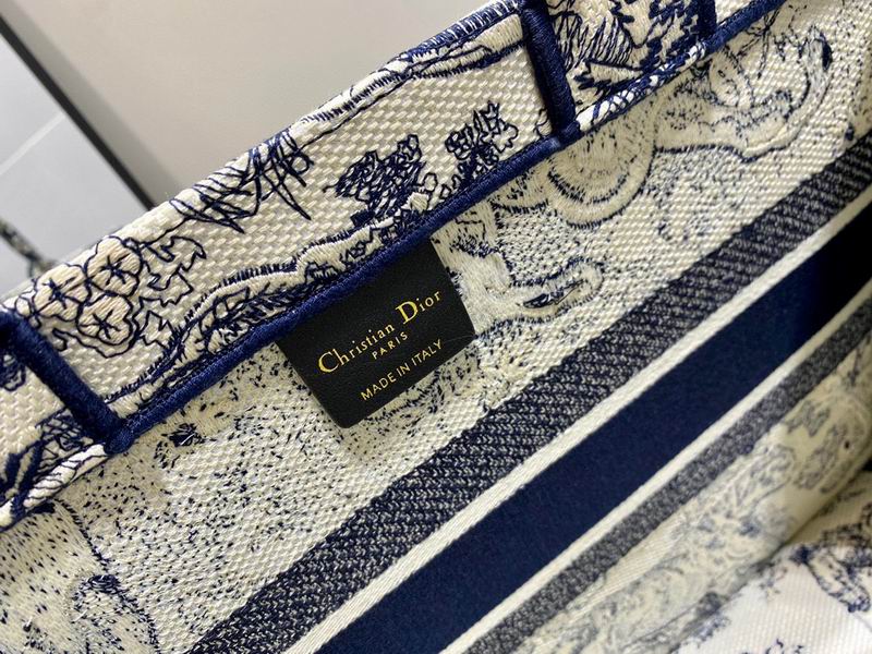 Book Toe 36x28x16cm sz4 (9)