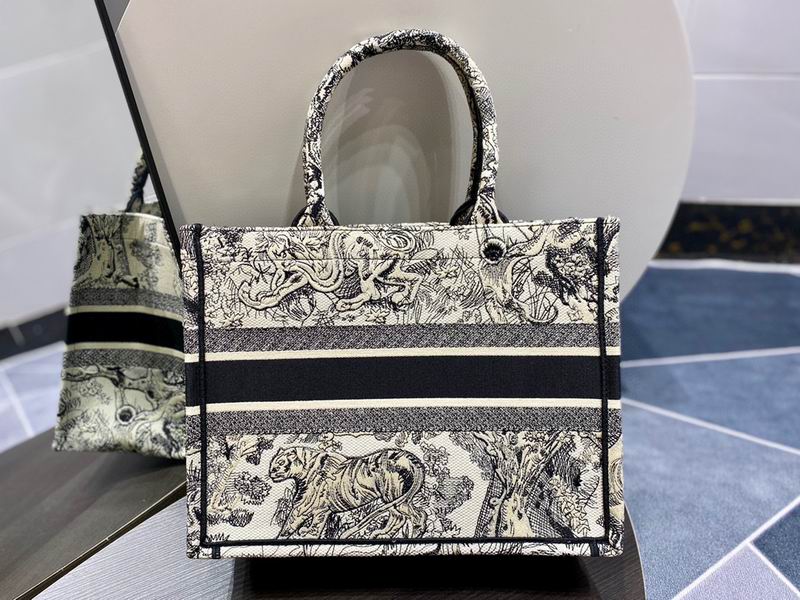 Book Toe 36x28x16cm sz5 (2)