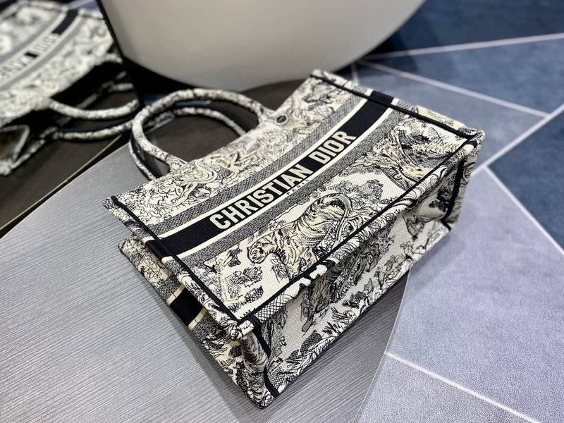 Book Toe 36x28x16cm sz5 (5)