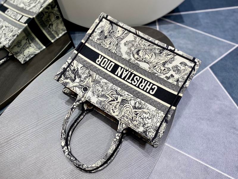 Book Toe 36x28x16cm sz5 (6)