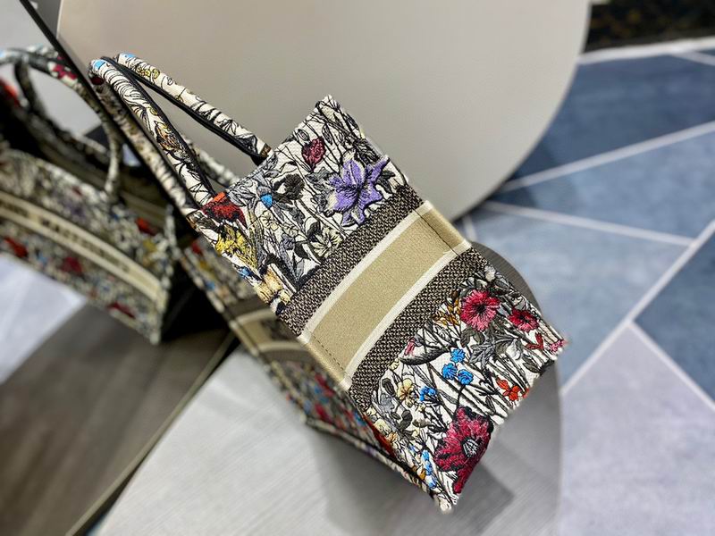 Book Toe 36x28x16cm sz7 (4)