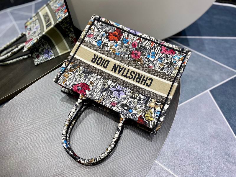 Book Toe 36x28x16cm sz7 (7)