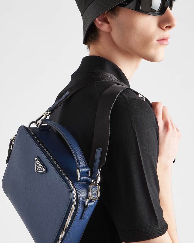 Brique Saffiano 2VH069 22x16x6cm ap (33)