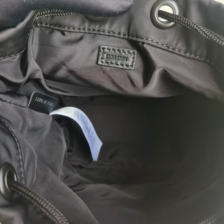 Burberry 16x20x10cm HQ 2 (8)