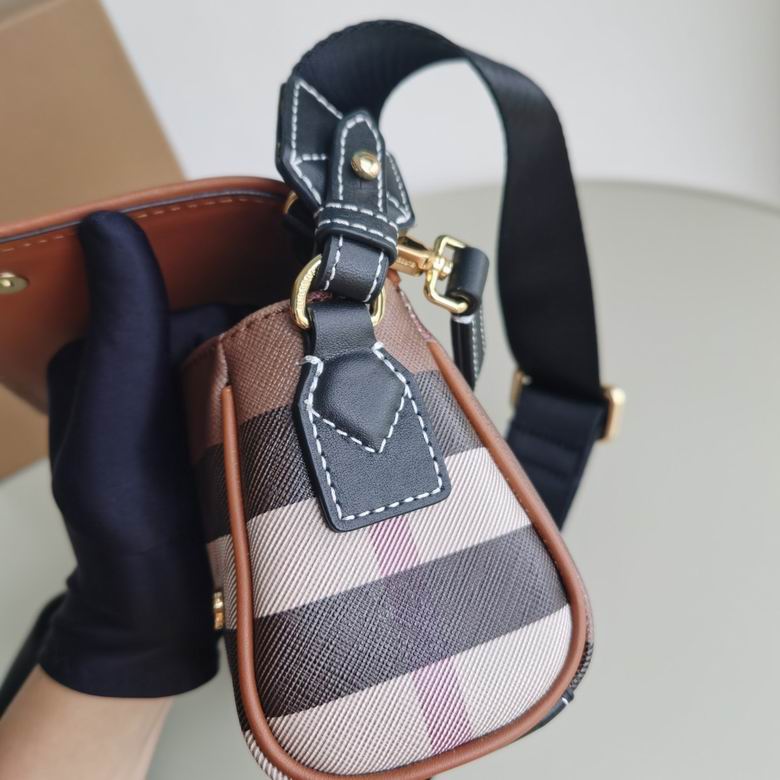 Burberry 18.5x8x12.5cm HQ (7)