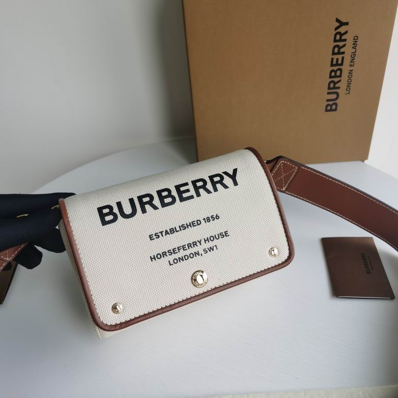 Burberry 18x8x12cm HQ 1 (2)