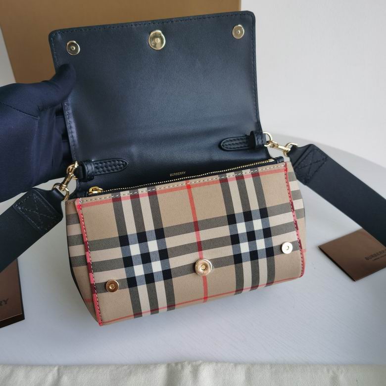 Burberry 18x8x12cm HQ 2 (2)
