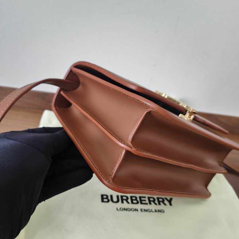 Burberry 21x16x6cm HQ 3 (2)