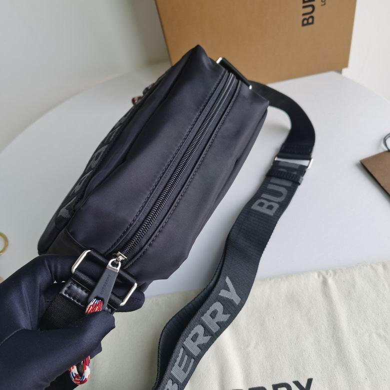 Burberry 22x11x16.5cm HQ (4)