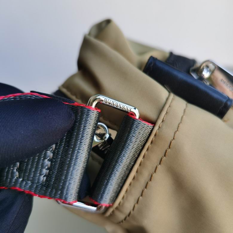 Burberry 22x11x17cm HQ 1 (3)