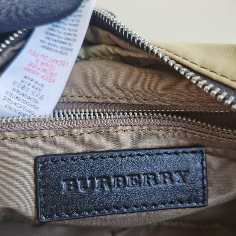 Burberry 22x11x17cm HQ 1 (7)