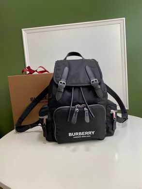 Burberry 22x14x33cm YG (1)