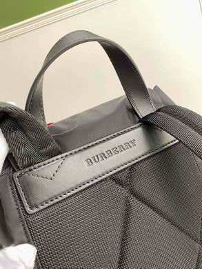 Burberry 22x14x33cm YG (4)