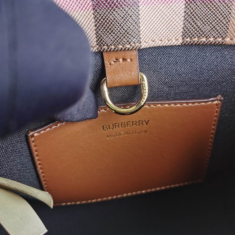 Burberry 23x8x19cm HQ (8)