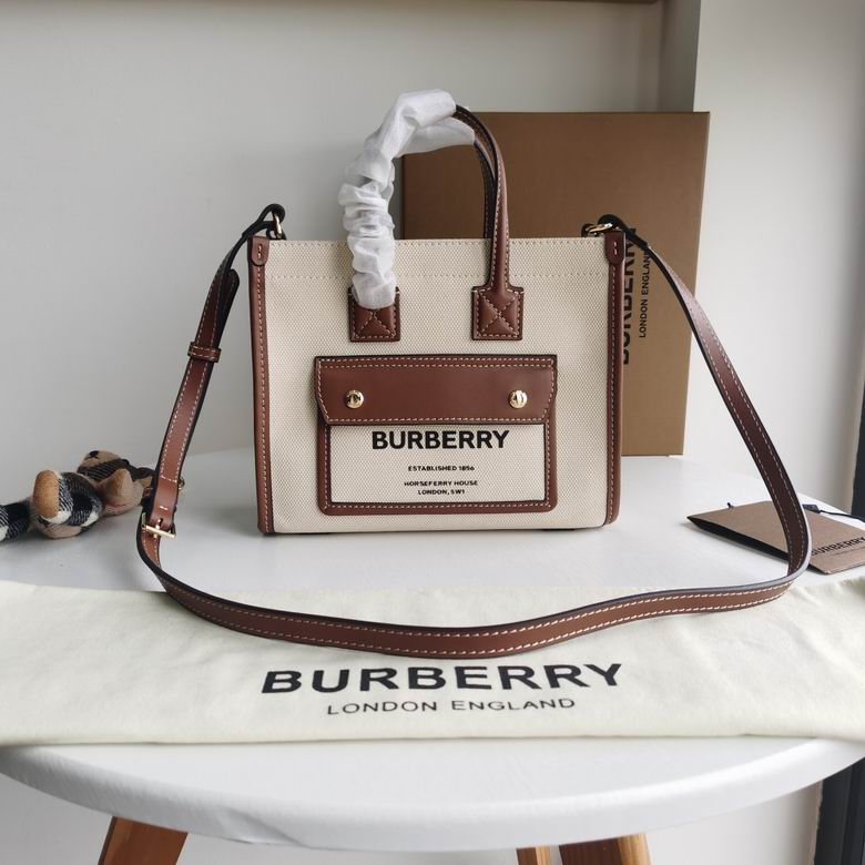 Burberry 23x8x19cm HQ 1 (1)