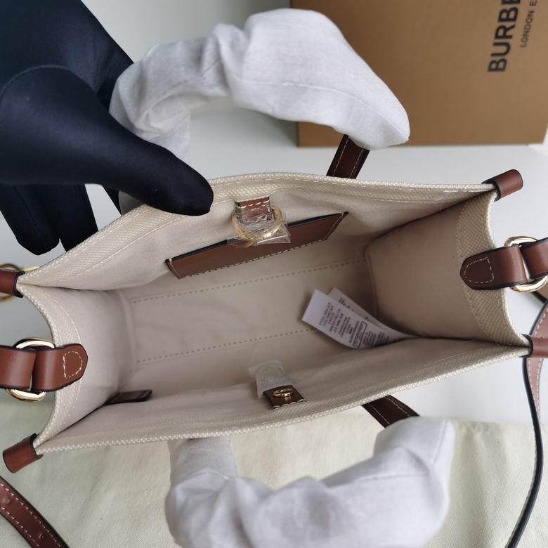 Burberry 23x8x19cm HQ 1 (9)