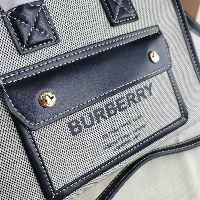 Burberry 23x8x19cm HQ 2 (6)