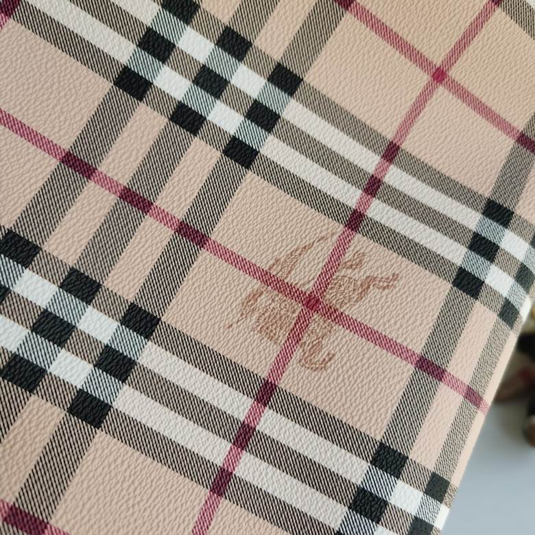 Burberry 26.5x27x15.5cm HQ 1 (5)