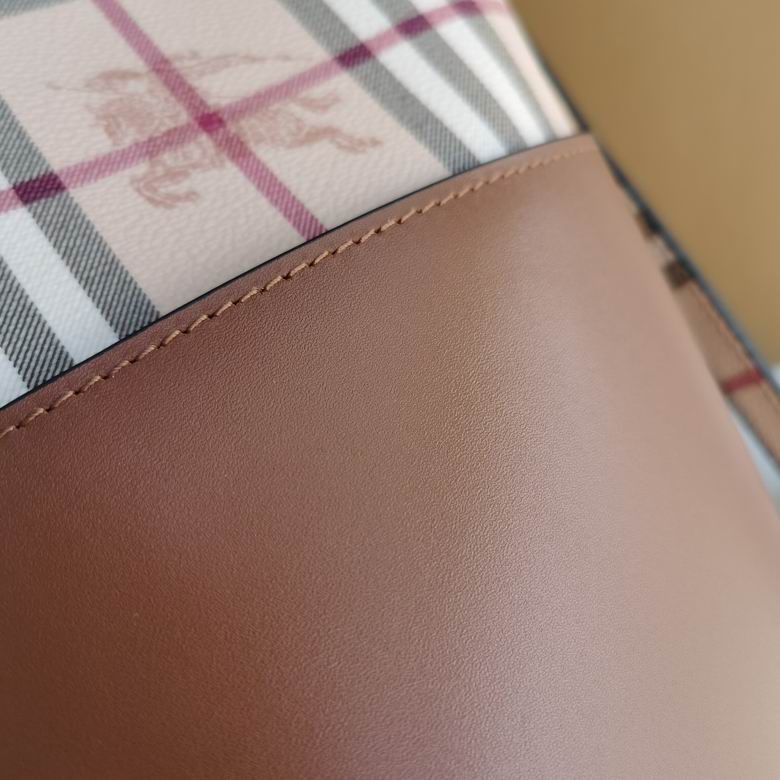 Burberry 26.5x27x15.5cm HQ 1 (7)