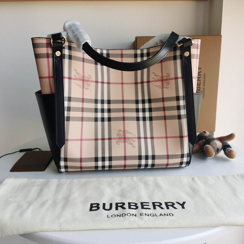Burberry 26.5x27x15.5cm HQ 2 (1)