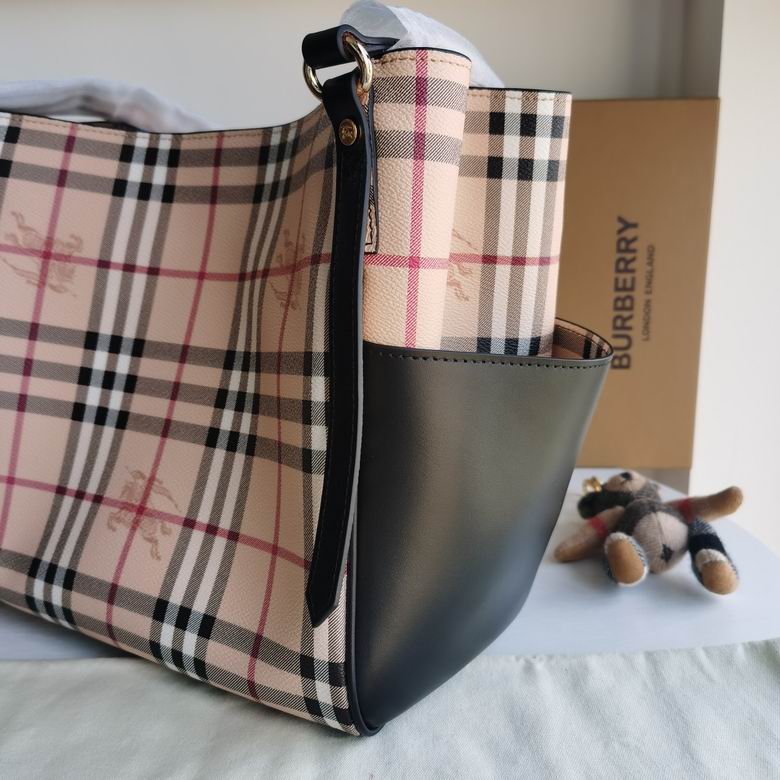 Burberry 26.5x27x15.5cm HQ 2 (3)