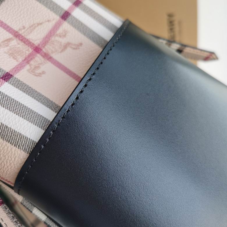 Burberry 26.5x27x15.5cm HQ 2 (6)