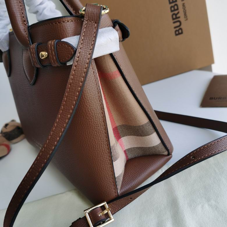 Burberry 26x12x19cm HQ 2 (3)